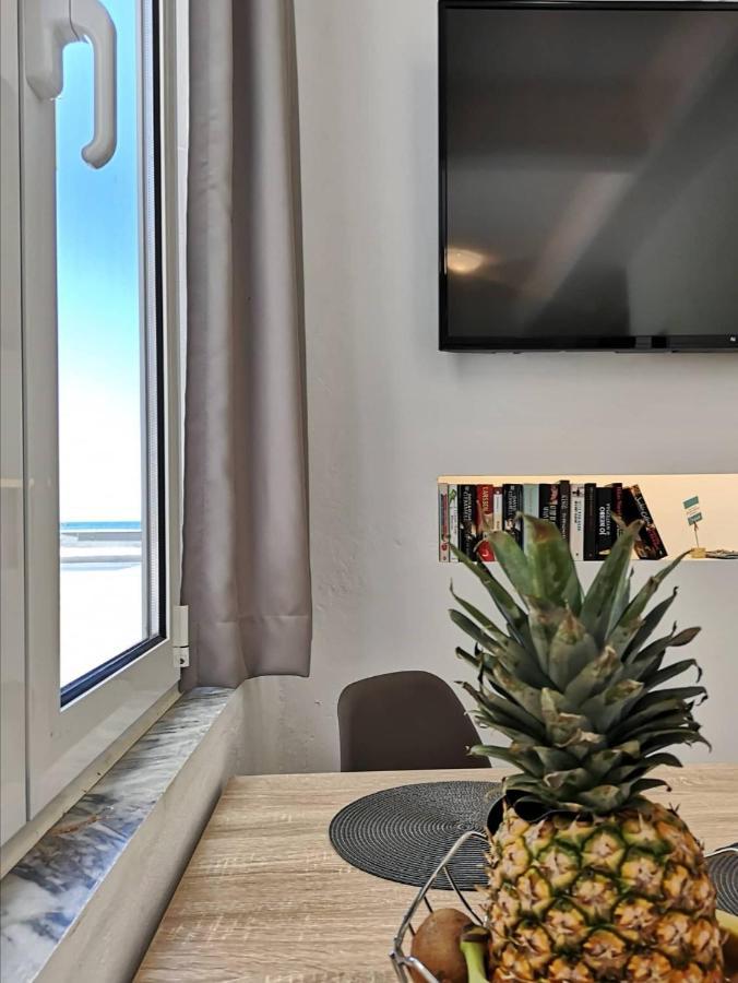 Salty Alley Seaside Apartment Rethymno  ภายนอก รูปภาพ